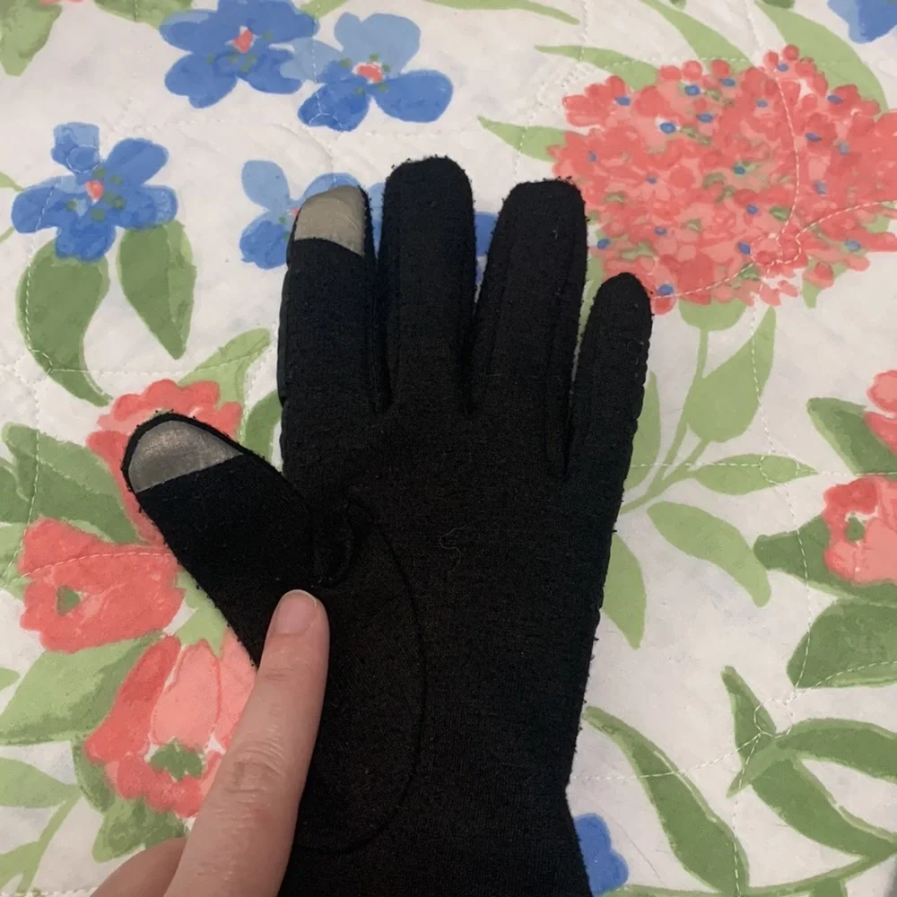 Women’s XS or S black gloves with bows